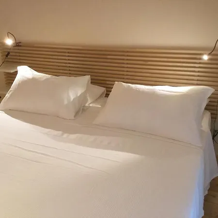 Au Petit Bonheur Апартаменты