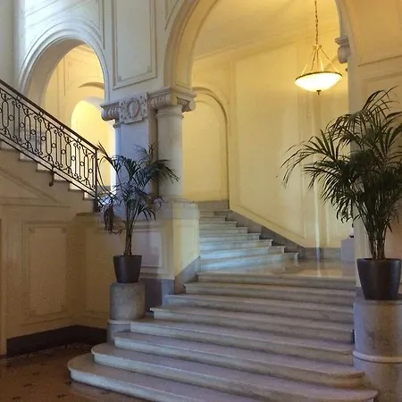 Au Petit Bonheur *