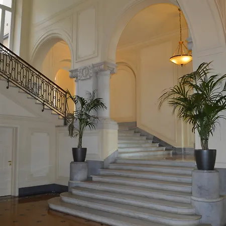 Au Petit Bonheur Апартаменты